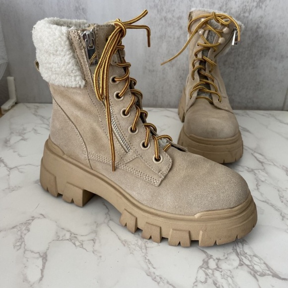 2/$30 Marc Fisher Combat Style Boots Sz 6.5 Beige Lug Sole Shearling Lining‎